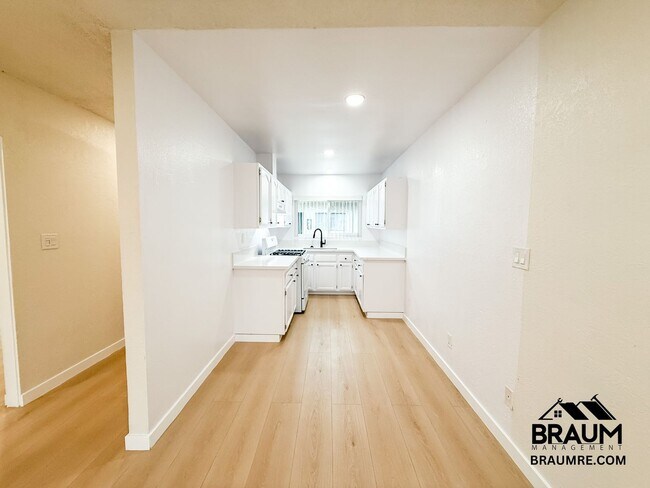 4636 Laurel Canyon Blvd unit 13, Los Angeles, CA 91607 - photo 5