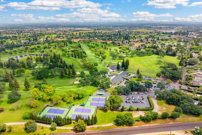 Diamond Oaks provides residents and guests with a plethora of shopping and recreation options.