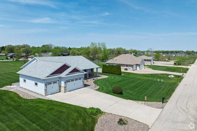 Newer homes line Huntington Court in Brice Prairie.