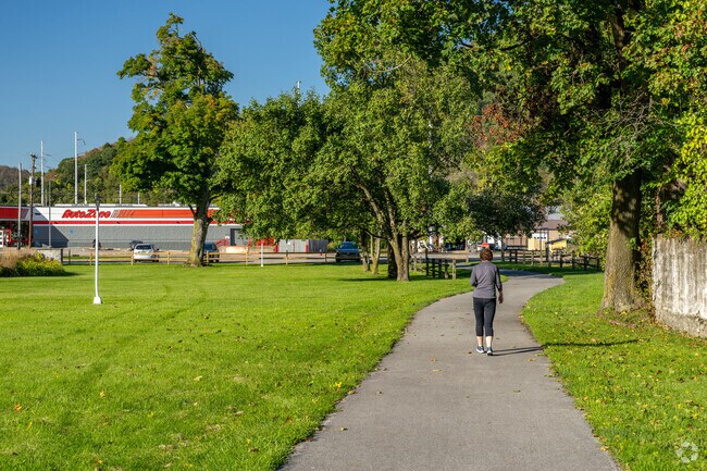 Sandyvale Memorial Gardens and Conservancy is a great place to enjoy a picturesque walk.