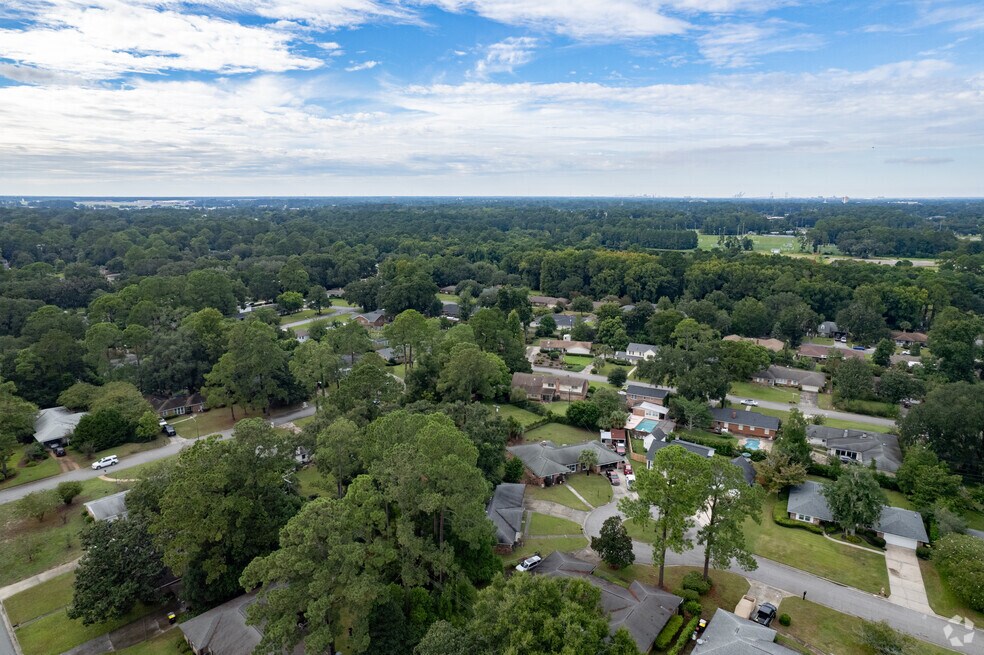 NH_Mayfair_540828_P2_v01_VS_100124