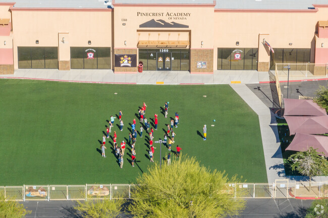 The student population of Pinecrest Academy of Nevada Horizon is 816.