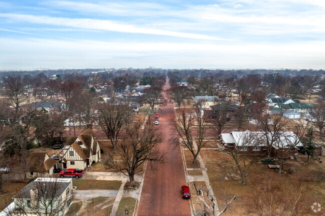 Most homes in Arkansas City were built in the 1900's.