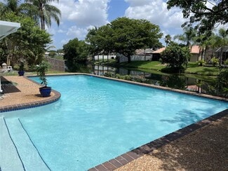 9071 NW 13th St, Plantation, FL 33322
