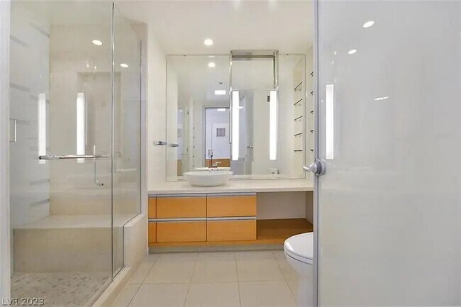 Veer Towers East unit 1020, Las Vegas, NV 89158 - photo 2