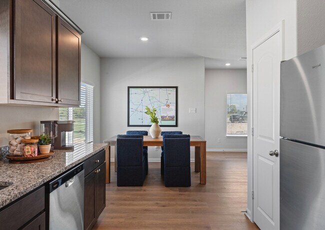 905 Cottonwood Ave unit 38553210, Hutchins, TX 75141 - photo 6