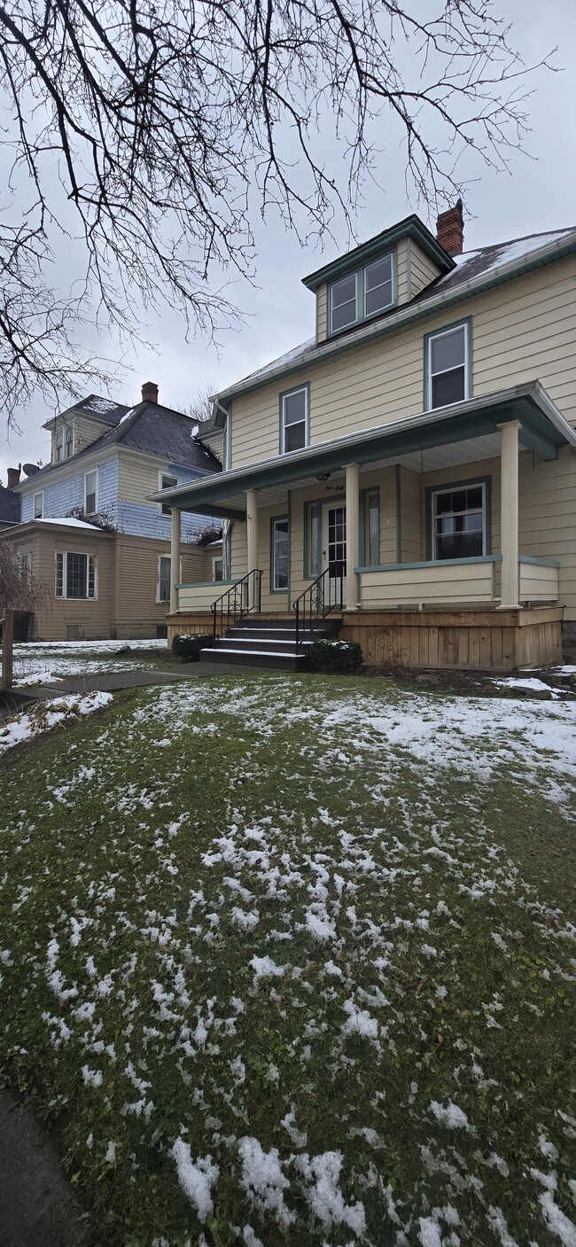 161 Thayer St unit B, Jamestown, NY 14701 - photo 3