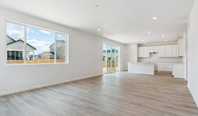 10043 Kingsbury Dr, Peyton, CO 80831 - photo 5