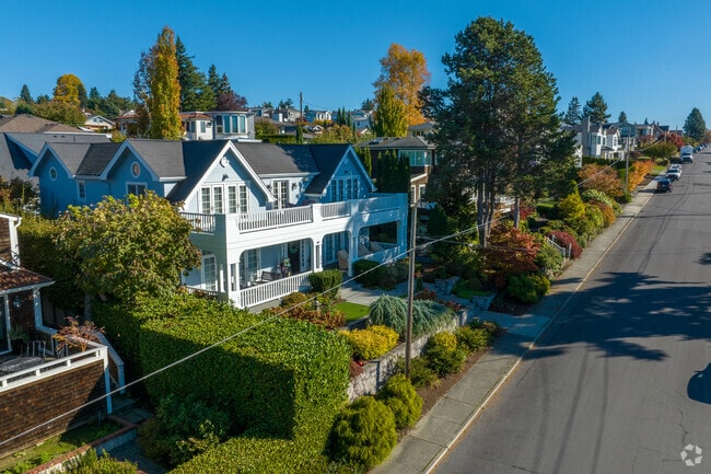Well-kept homes line quiet streets in Kirkland’s Market neighborhood.