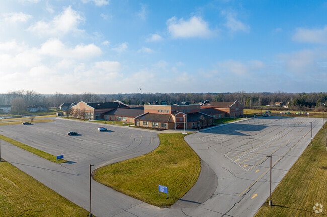 Cedarville Elementary School has 829 students.