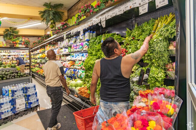 Shop for fresh groceries at Key Food Fresh in The Hill, New Haven.