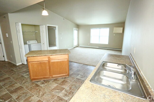 Raven Ridge Apartments, Dickinson, ND 58601 - photo 4