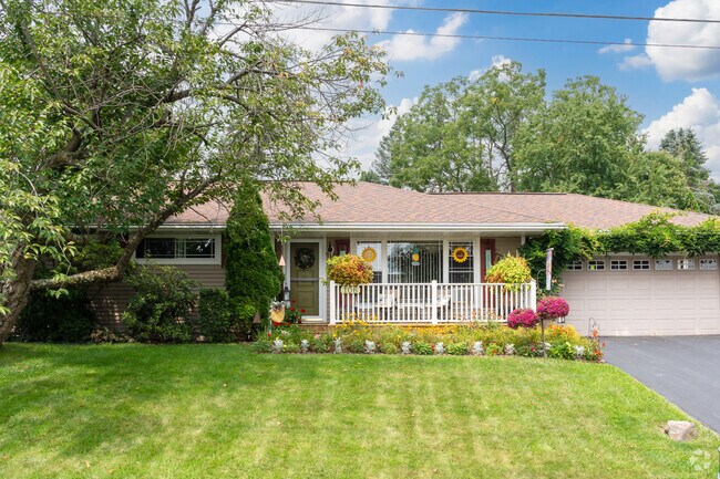 This ranch home in Pringle makes a statement in its love for floral gardening.