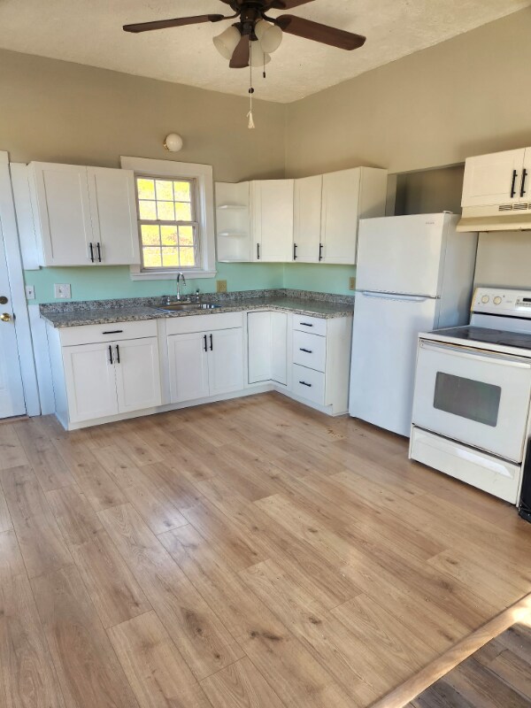 161 Roosevelt Trail unit 1, Windham, ME 04062 - photo 1