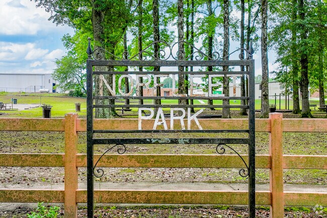 Norfleet Park is in Senatobia, Mississippi and offers residents a walking track and playground.