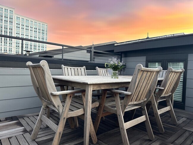 413 W Lenoir St unit ID1051238P, Raleigh, NC 27601 - photo 2