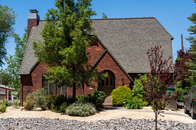 Brick homes are a classic home style in West University.