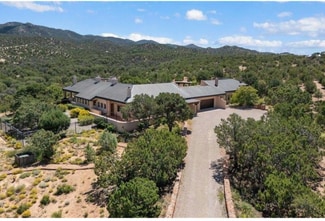 61 Ortiz Rd, Santa Fe, NM 87505