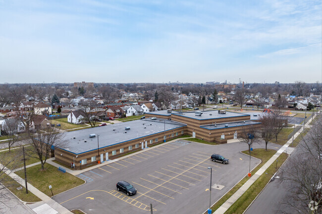 Raupp Elementary School, campus overview.