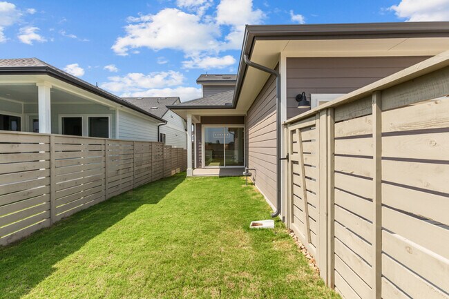 133 Gouda Dr, Bastrop, TX 78602 - photo 6