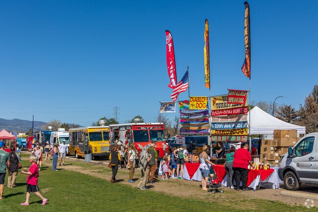 About 10,000 folks gather every year  at the Annual Arvada Kite Festival.