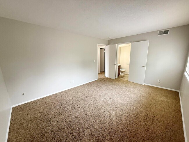Forrest Edge Apartments, Peoria, IL 61604 - photo 5