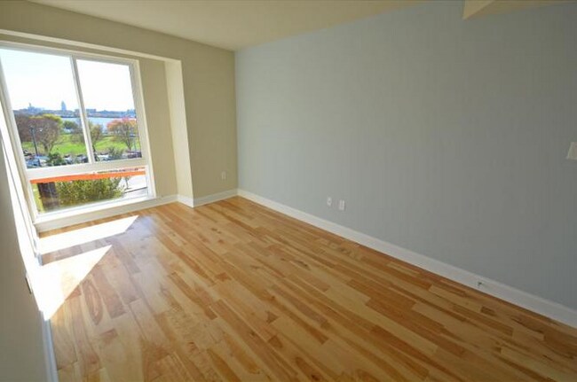 327 E Allen St unit 3, Philadelphia, PA 19125 - photo 4