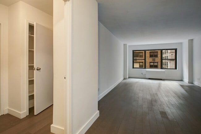 305 W 45th St, New York, NY 10036 - photo 2