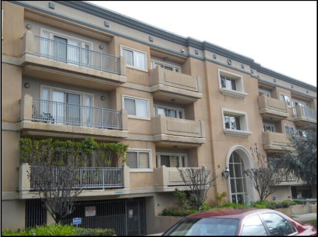 937 12th St unit 208, Santa Monica, CA 90403 - photo 2