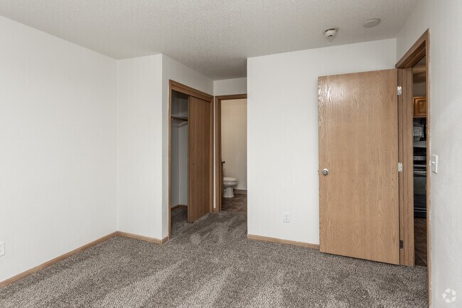Willow Bend, Des Moines, IA 50315 - photo 5