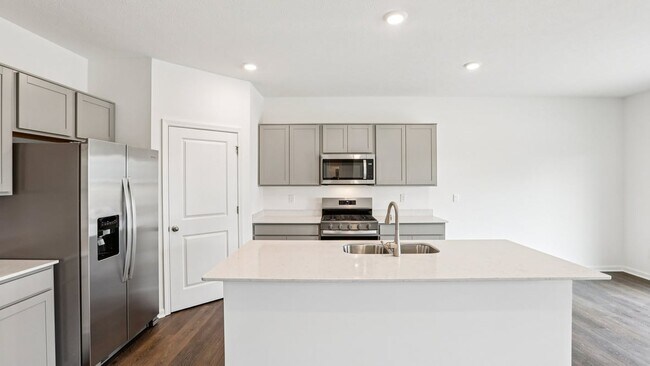 1535 Albatross St, Danville, IN 46122 - photo 4