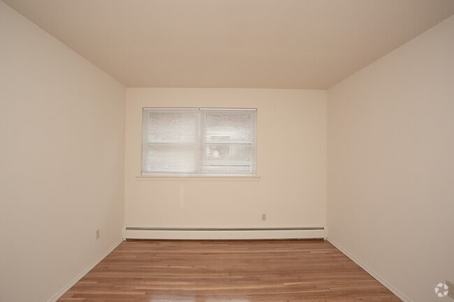 Park Lake Village, Parsippany, NJ 07054 - photo 4