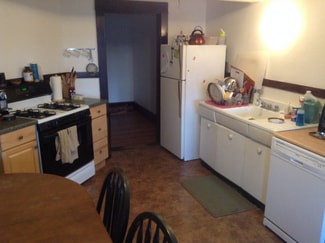 6 Graves St Unit D, Deerfield, MA 01373