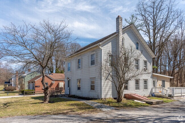 Colonial-style homes are one of the most common types throughout the Stanford neighborhood.