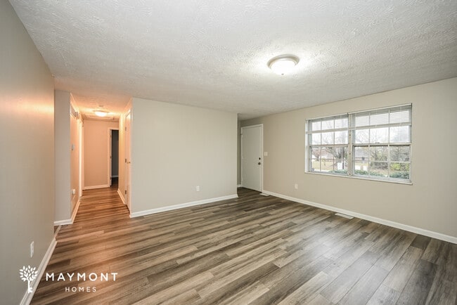 1663 W Kemper Rd, Cincinnati, OH 45240 - photo 4