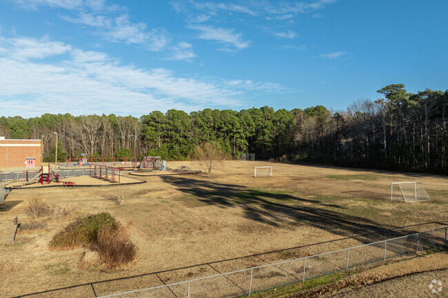 Achilles Elementary School is a public school located in Hayes.