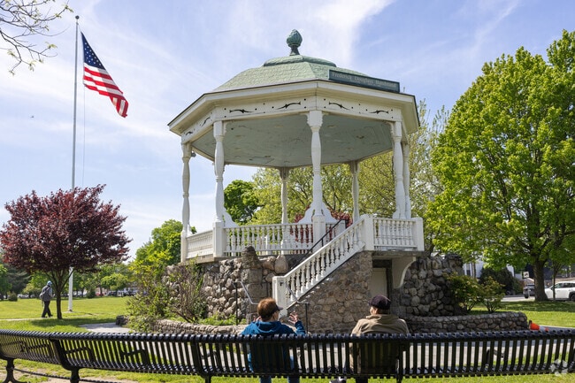 The Central Lynn Common Park is a great area to go for a walk with friends.