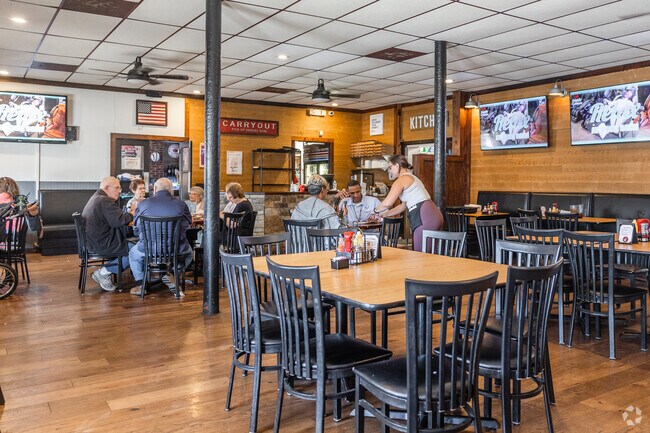 New Bethel Ordinary is a great spot for lunch with friends in Popular Grove.