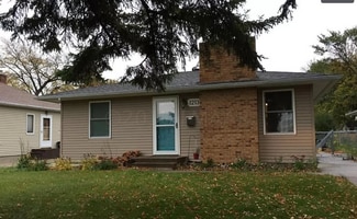 1213 9th St N, Fargo, ND 58102