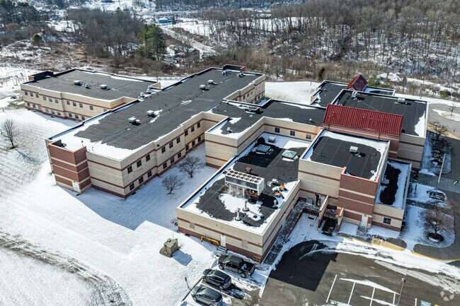 Burgettstown Elementary Center has 451 students with a student-teacher ratio of 12 to 1.