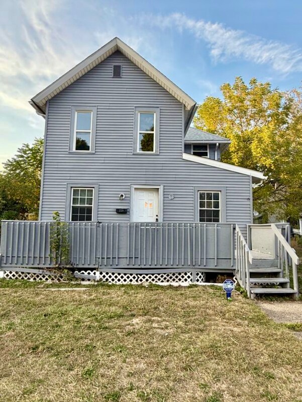 238 S Maple St, Akron, OH 44302