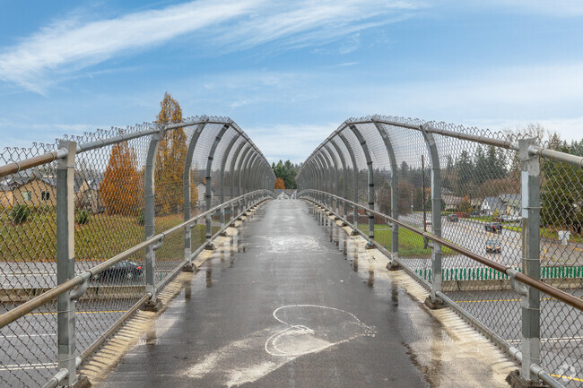 A pedestrian bridge on NE 42nd Ave makes crossing highway 500 easy.