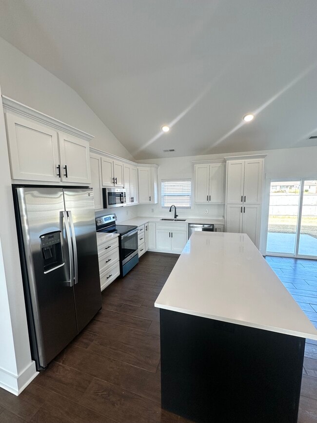 210 Market St, Muscle Shoals, AL 35661 - photo 4