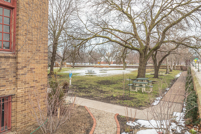 St. Thomas the Apostle Elementary School has great academic opportunities for students.