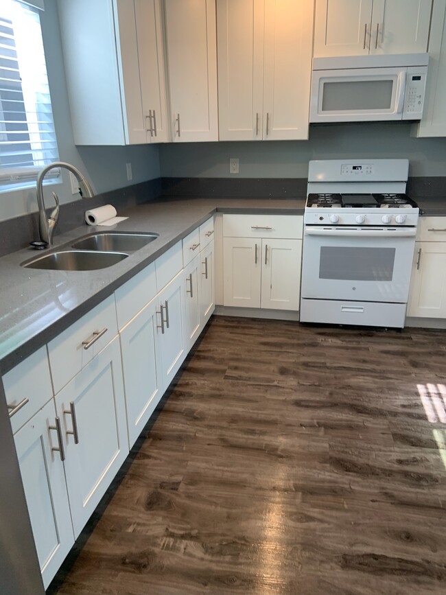 11716 Spinning Ave, Hawthorne, CA 90250