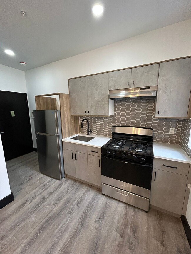 11 Thomas St 3E