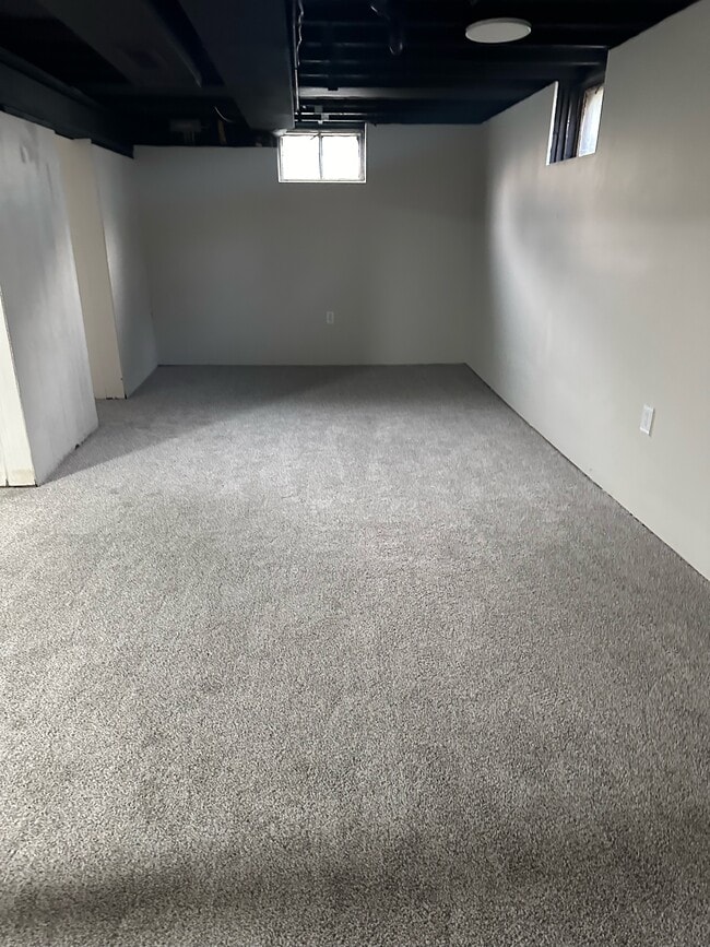 38522 Rogers Rd, Willoughby Hills, OH 44094 - photo 4