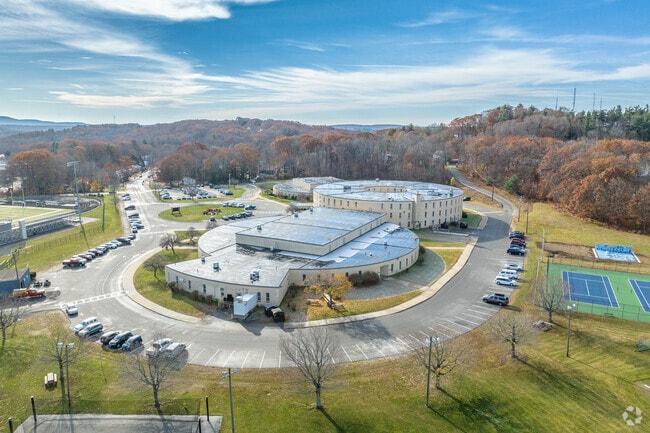 Gardner High School has 740 students in grades 8-12.