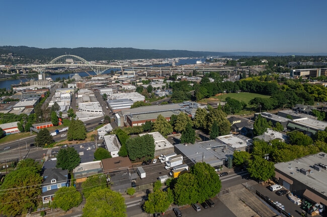 Overlooking the Harriet Tubman Middle School toward the Fremont Bridge.