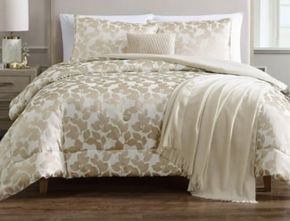 37 Osborne Hill Dr, Salem, MA 01970